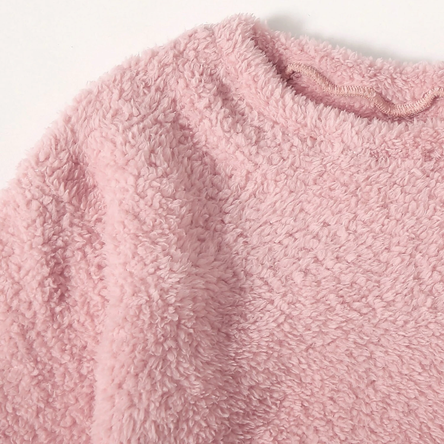 Pyjama Polaire Sexy Ensemble Deux Pièces à Motif Papillon(Pyjama Polaire Sexy) 4 Pyjama Polaire Sexy Ensemble Deux Pièces à Motif Papillon(Pyjama Polaire Sexy) – Image 4