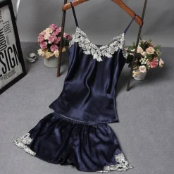 Pyjama 2 Pièces Femme Satin Avec Fleurs En Dentelles(Pyjama 2 Pieces Femme Satin) -Pyjama Original HTB19sO4QFXXXXb.XXXXq6xXFXXXC